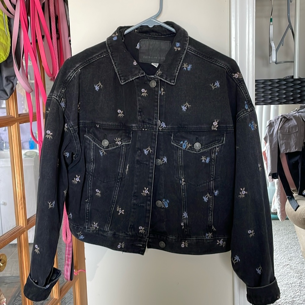 American Eagle cropped floral black jean jacket